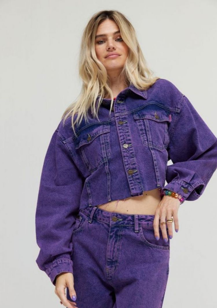  VINTAGE VIOLET