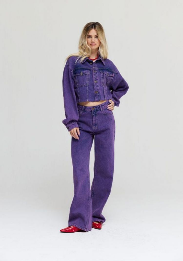  VINTAGE VIOLET