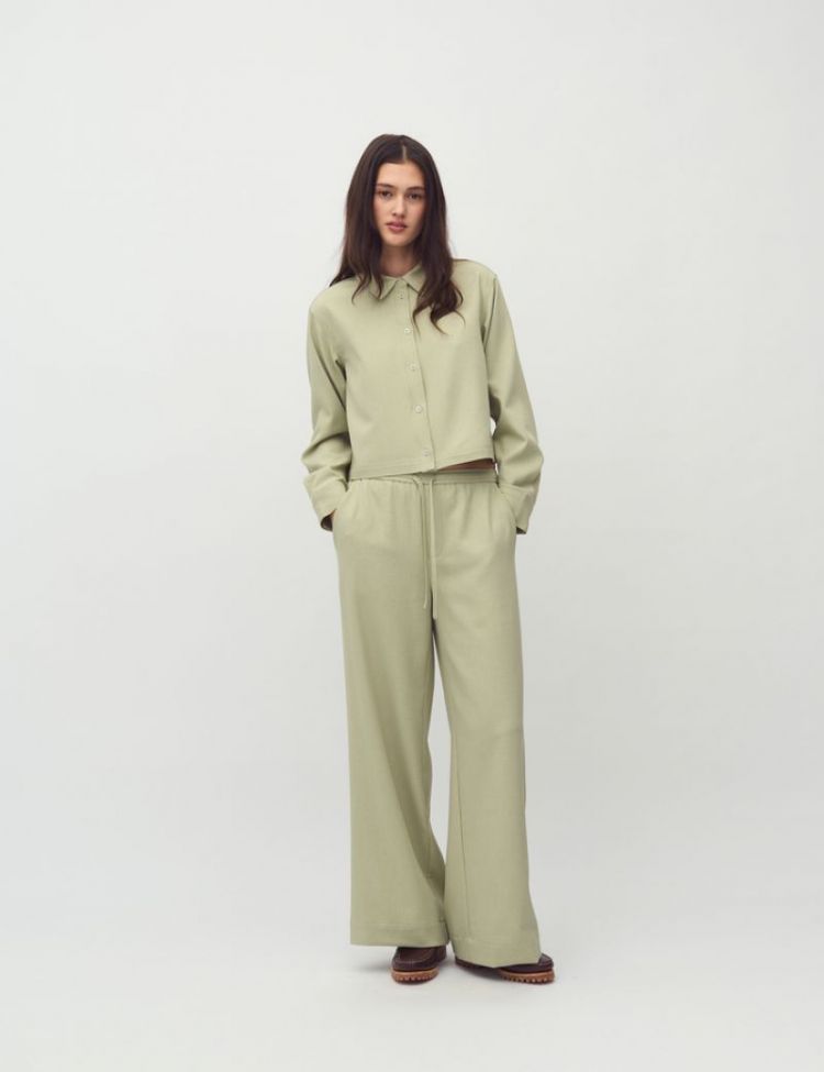  PISTACHIO GREEN