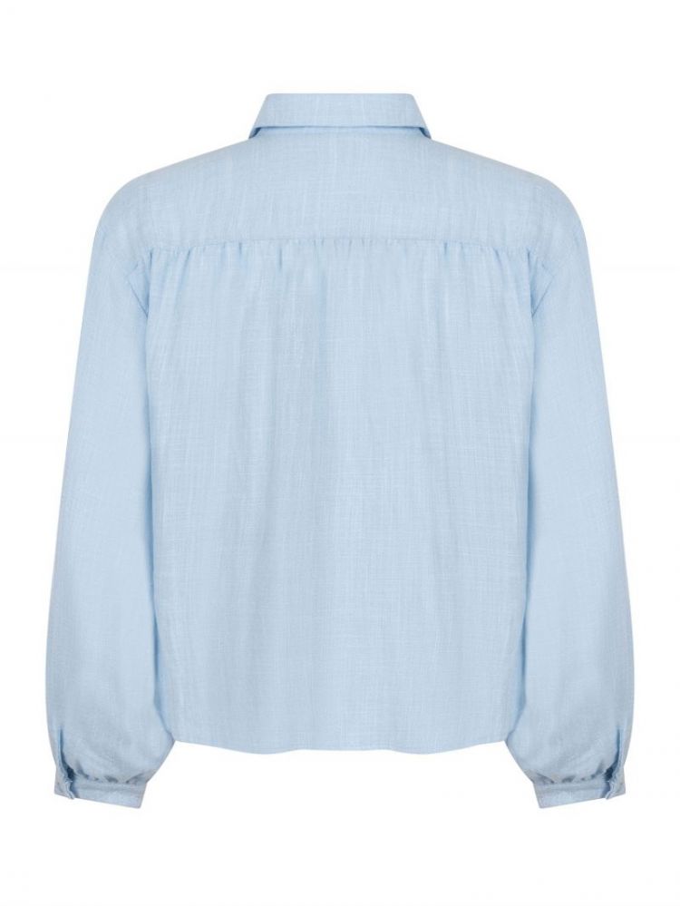 LIGHT BLUE