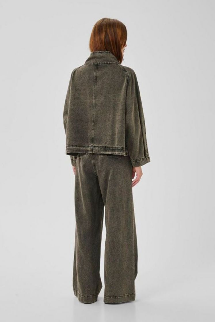  MEDIUM GREY