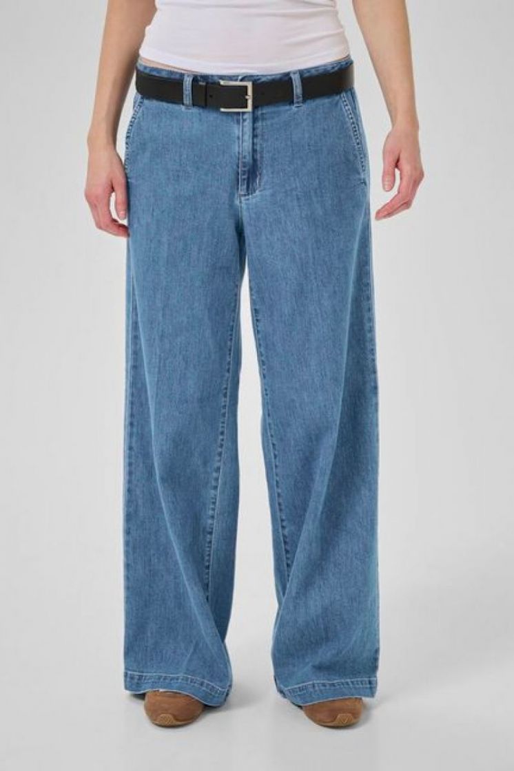  MEDIUM BLUE