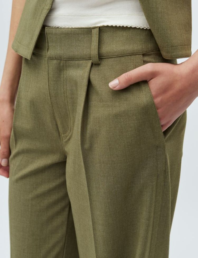  DUSTY OLIVE