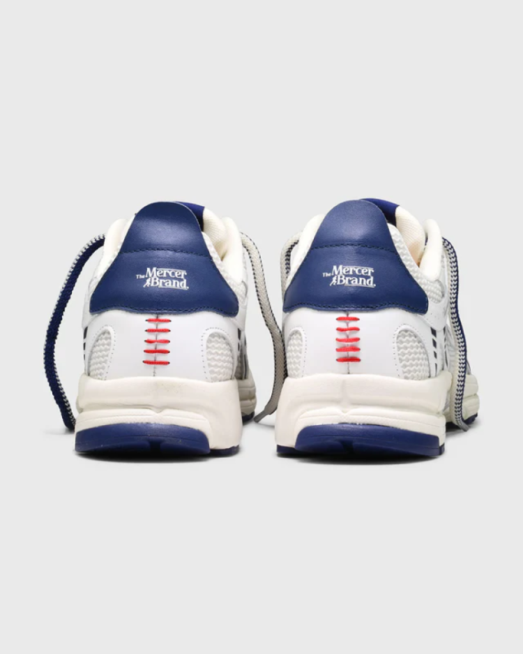  WHITE/BLUE