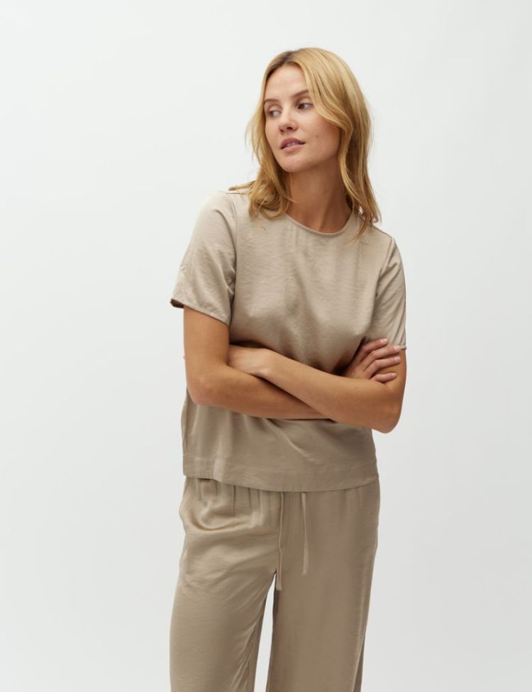  SAND GREY