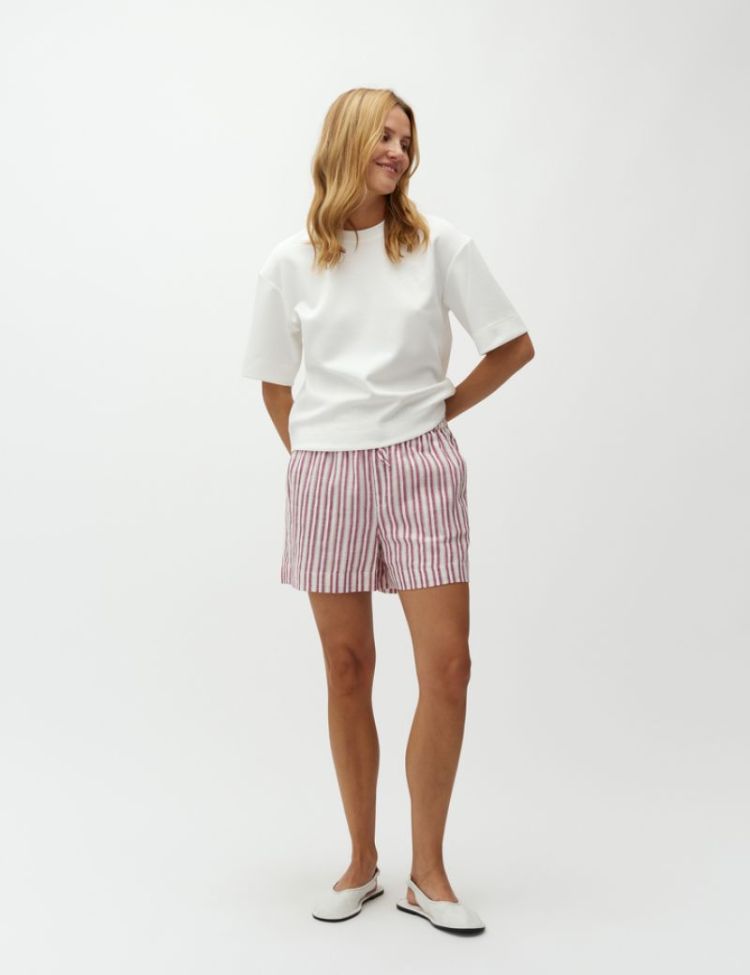  THIN RED STRIPE