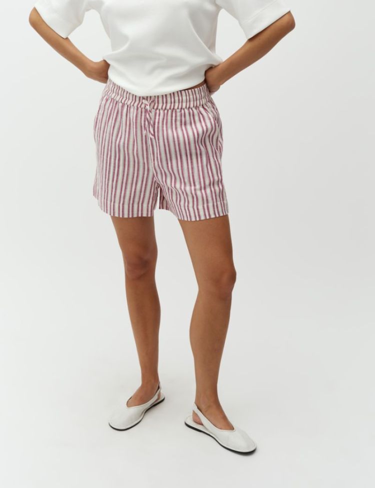  THIN RED STRIPE