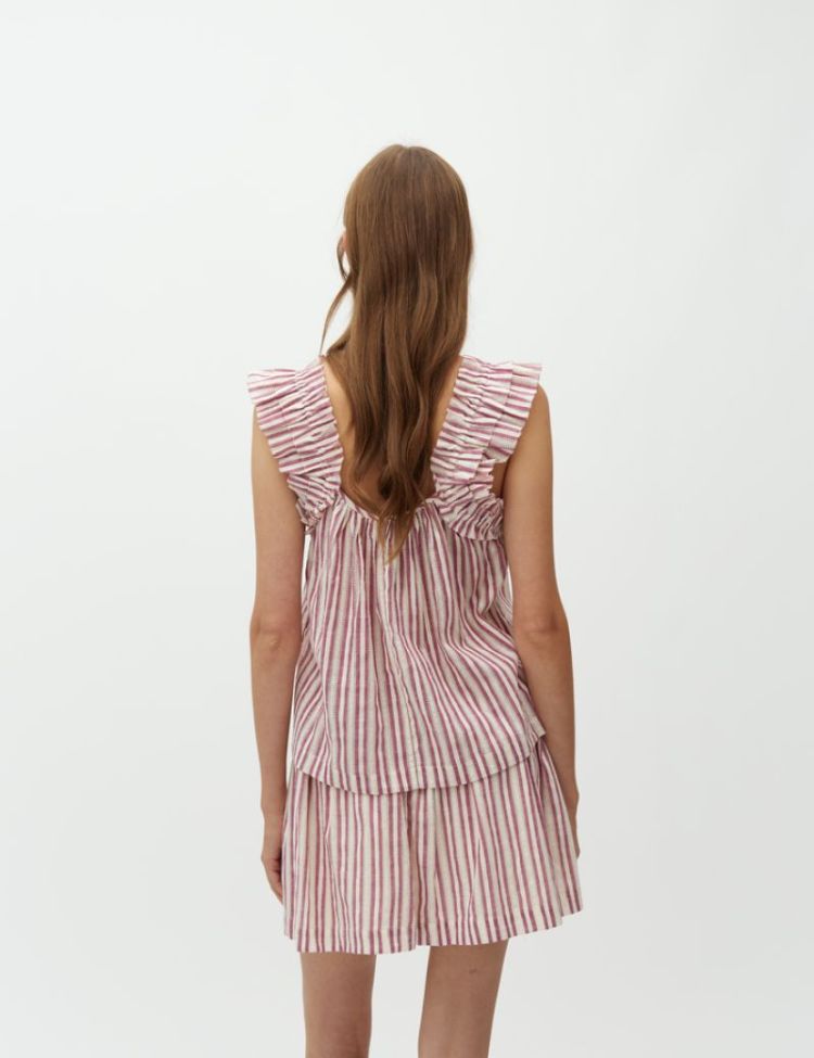 THIN RED STRIPE