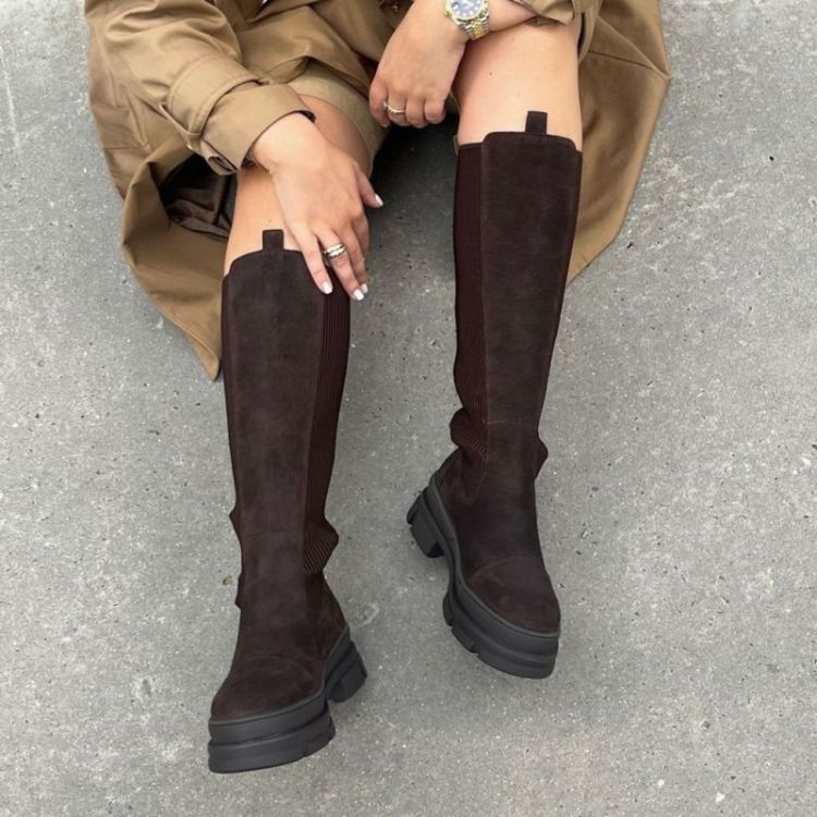  DARK BROWN