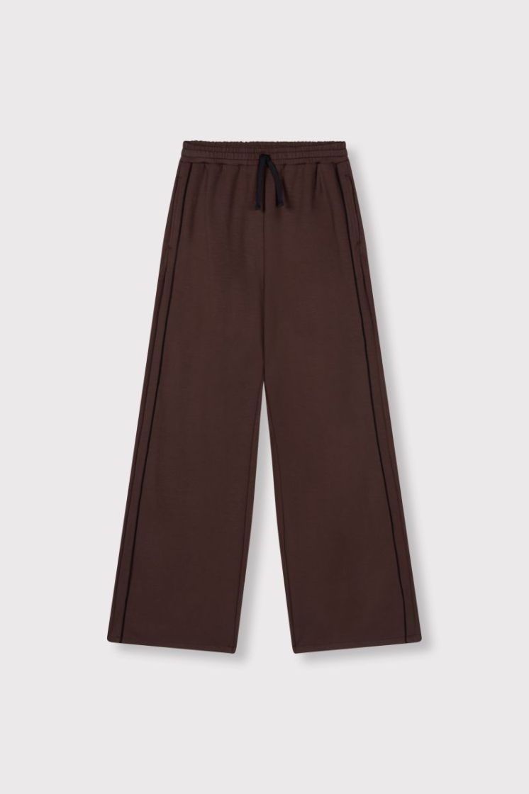  WARM BROWN