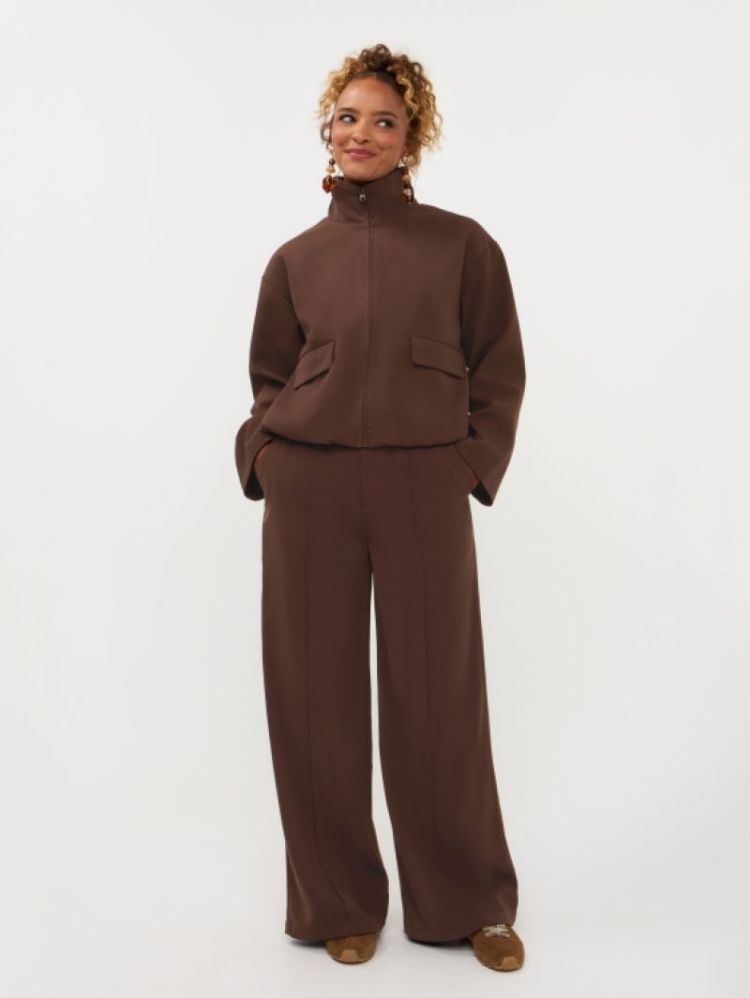  DARK BROWN